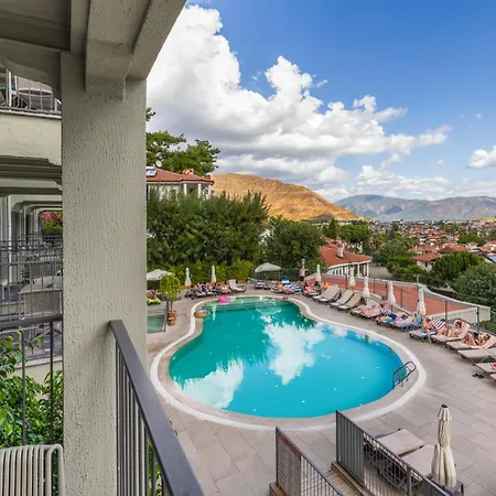 Club Aquarium Aparthotel 3*