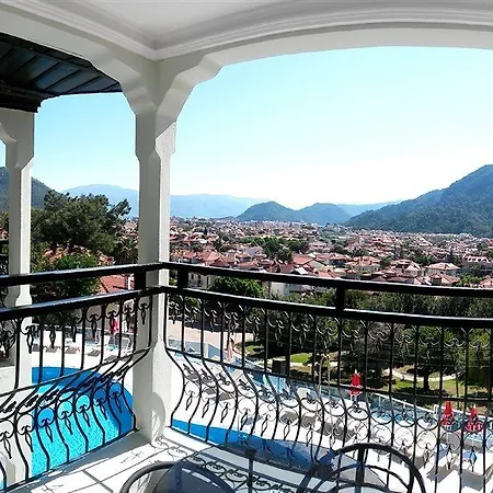 Club Aquarium アパートホテル