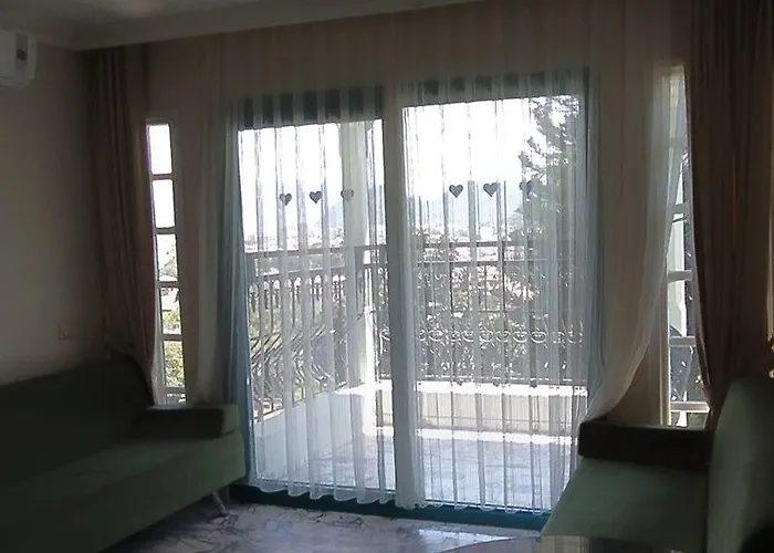 Club Aquarium 3* מרמריס