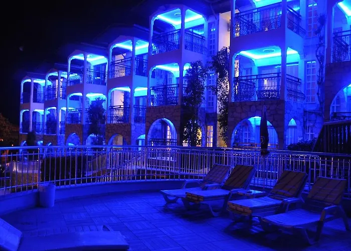 Club Aquarium מרמריס